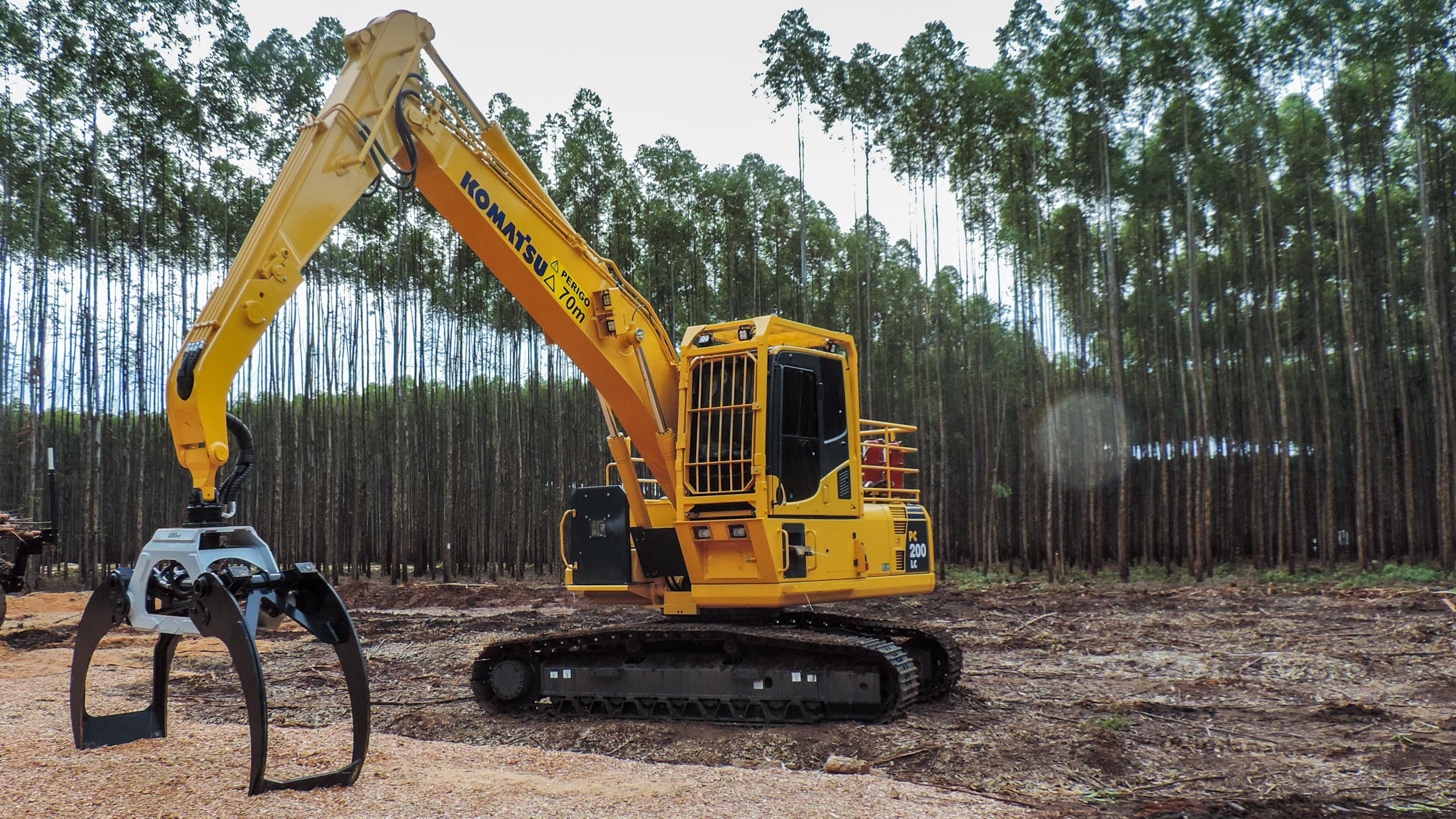 Komatsu PC200 Log Loader